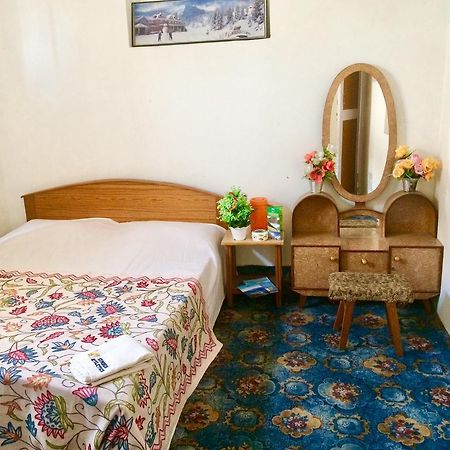 New World Guest House Srinagar  Exterior photo