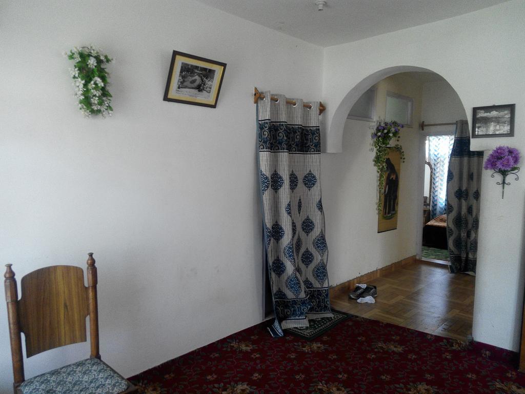 New World Guest House Srinagar  Exterior photo